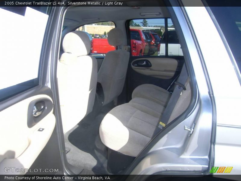 Silverstone Metallic / Light Gray 2005 Chevrolet TrailBlazer LS 4x4