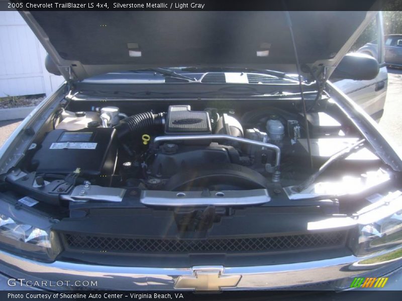 Silverstone Metallic / Light Gray 2005 Chevrolet TrailBlazer LS 4x4