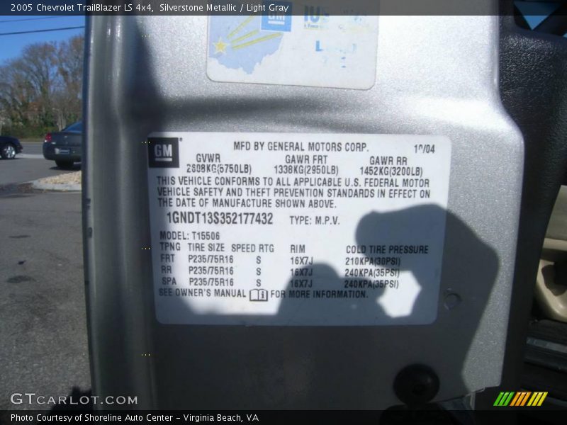Silverstone Metallic / Light Gray 2005 Chevrolet TrailBlazer LS 4x4