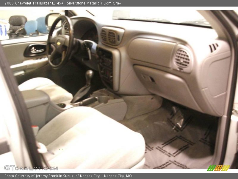 Silverstone Metallic / Light Gray 2005 Chevrolet TrailBlazer LS 4x4