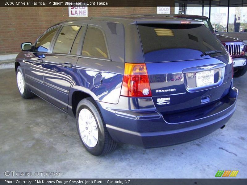 Midnight Blue Pearl / Light Taupe 2006 Chrysler Pacifica