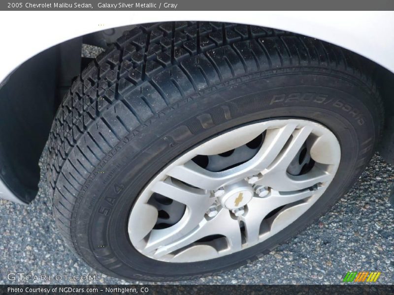 Galaxy Silver Metallic / Gray 2005 Chevrolet Malibu Sedan