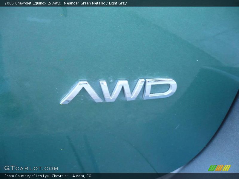Meander Green Metallic / Light Gray 2005 Chevrolet Equinox LS AWD