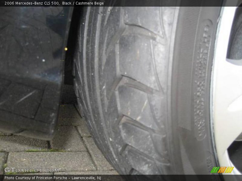 Black / Cashmere Beige 2006 Mercedes-Benz CLS 500