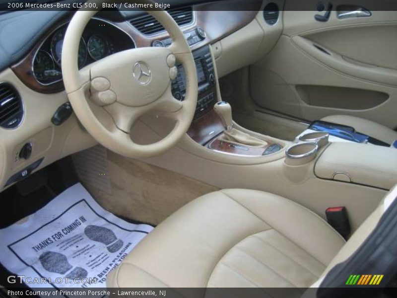 Black / Cashmere Beige 2006 Mercedes-Benz CLS 500