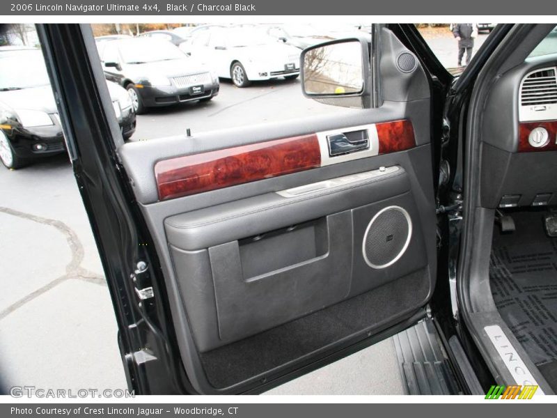 Black / Charcoal Black 2006 Lincoln Navigator Ultimate 4x4