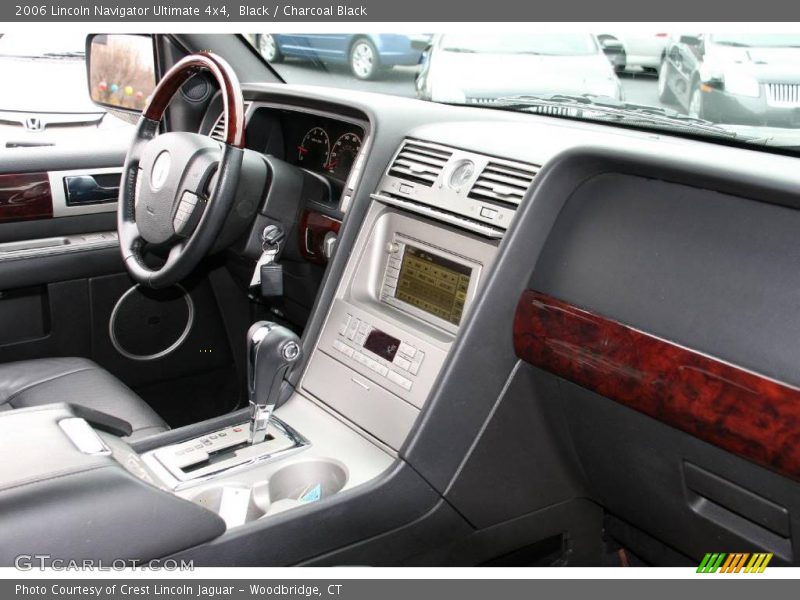 Black / Charcoal Black 2006 Lincoln Navigator Ultimate 4x4