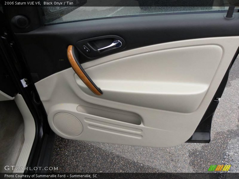 Black Onyx / Tan 2006 Saturn VUE V6