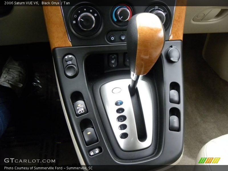 Black Onyx / Tan 2006 Saturn VUE V6
