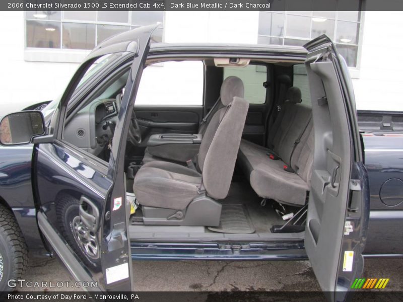 Dark Blue Metallic / Dark Charcoal 2006 Chevrolet Silverado 1500 LS Extended Cab 4x4