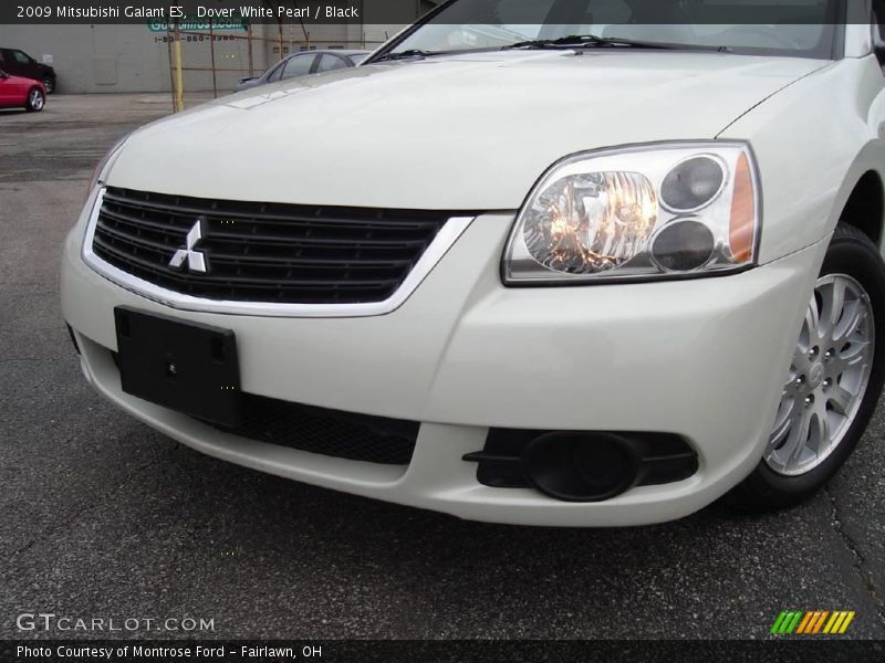 Dover White Pearl / Black 2009 Mitsubishi Galant ES