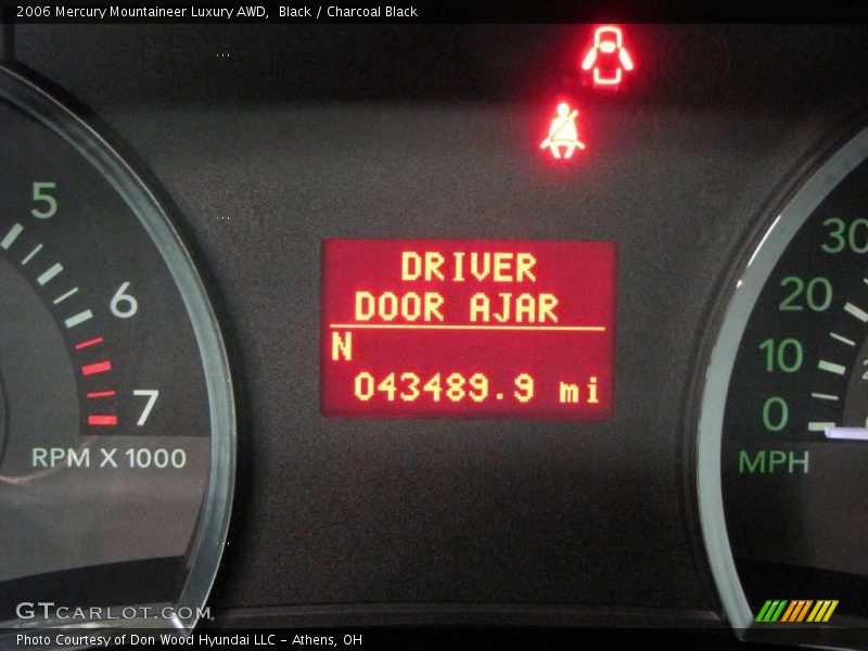 Black / Charcoal Black 2006 Mercury Mountaineer Luxury AWD