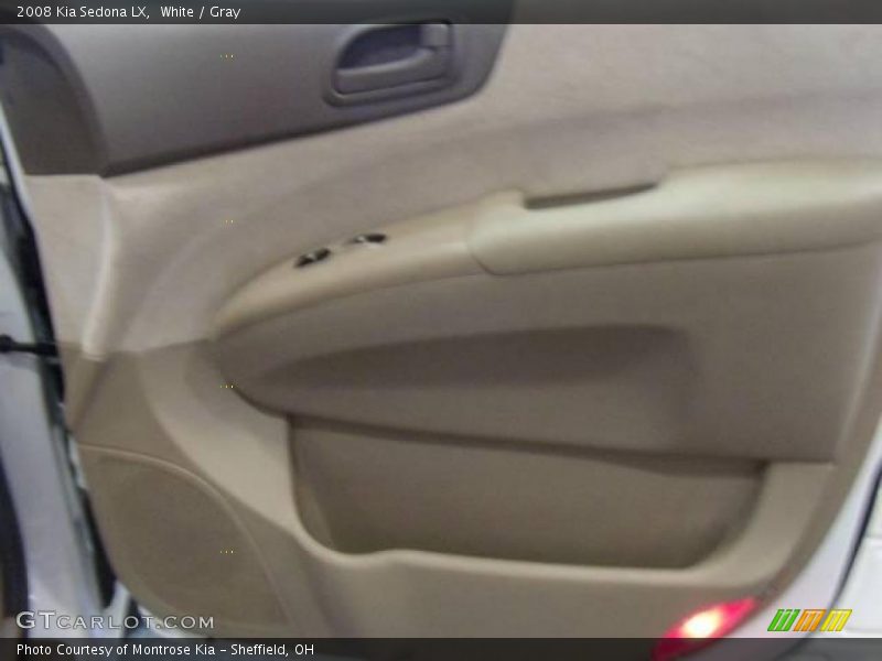 White / Gray 2008 Kia Sedona LX