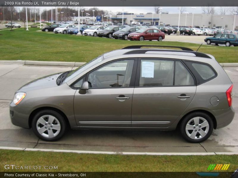 Titanium Gray / Beige 2009 Kia Rondo LX