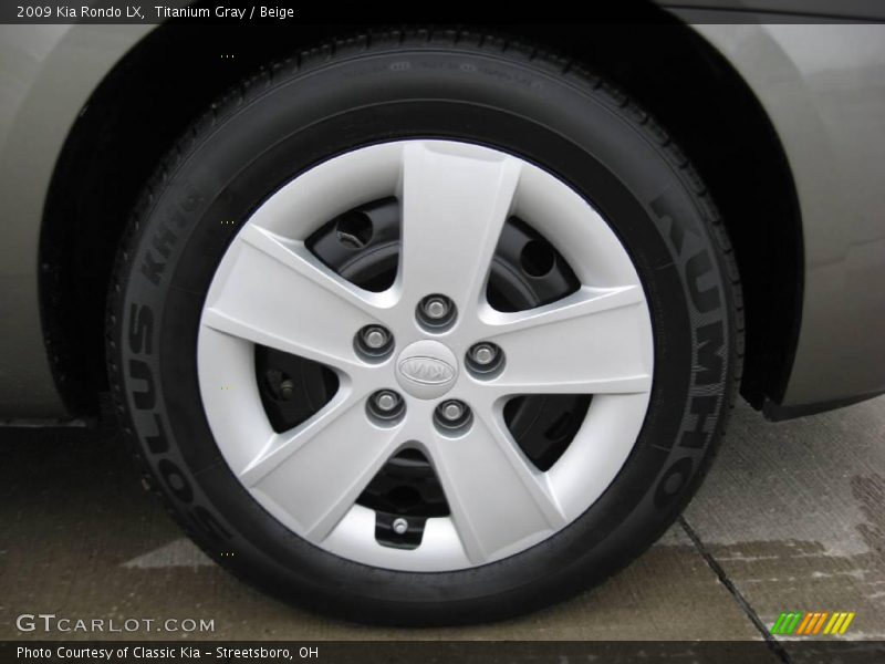 Titanium Gray / Beige 2009 Kia Rondo LX