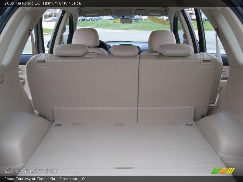 Titanium Gray / Beige 2009 Kia Rondo LX
