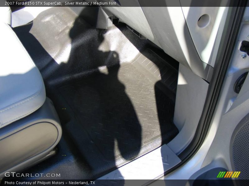 Silver Metallic / Medium Flint 2007 Ford F150 STX SuperCab