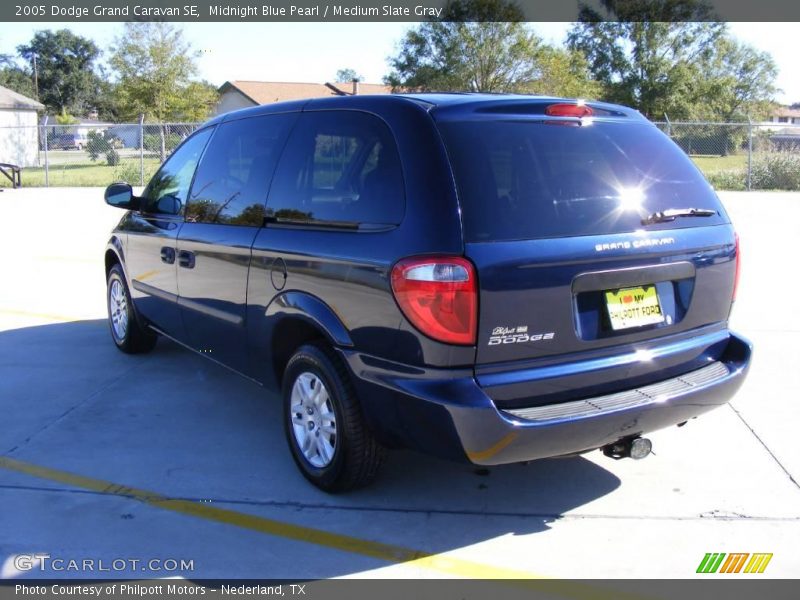 Midnight Blue Pearl / Medium Slate Gray 2005 Dodge Grand Caravan SE