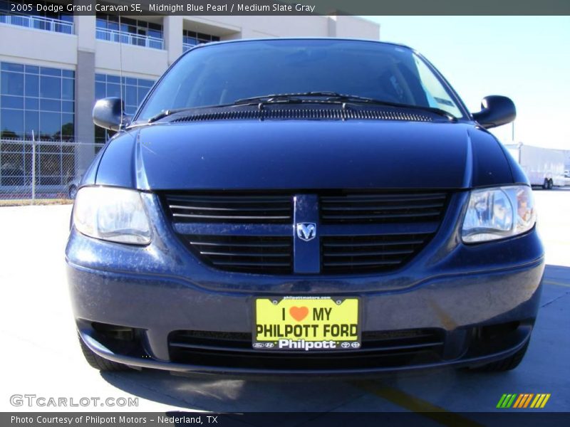 Midnight Blue Pearl / Medium Slate Gray 2005 Dodge Grand Caravan SE