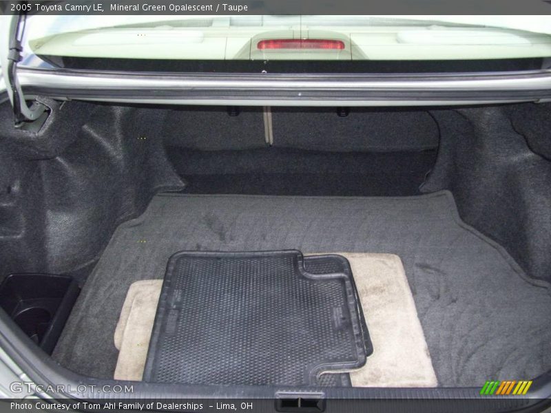 Mineral Green Opalescent / Taupe 2005 Toyota Camry LE