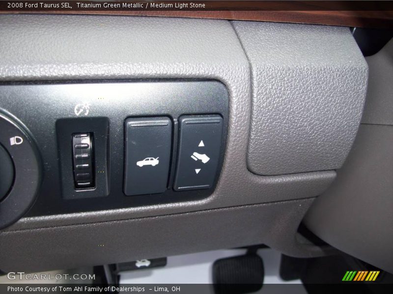 Titanium Green Metallic / Medium Light Stone 2008 Ford Taurus SEL
