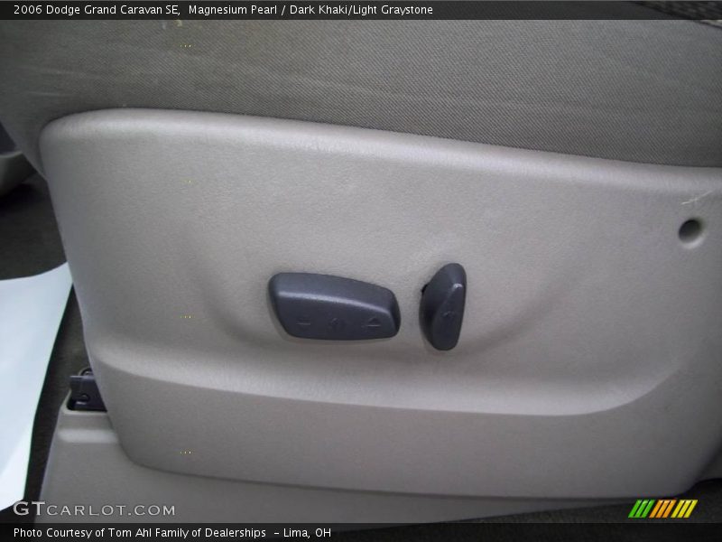 Magnesium Pearl / Dark Khaki/Light Graystone 2006 Dodge Grand Caravan SE