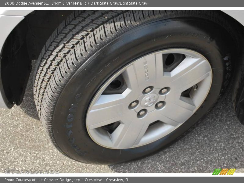 Bright Silver Metallic / Dark Slate Gray/Light Slate Gray 2008 Dodge Avenger SE