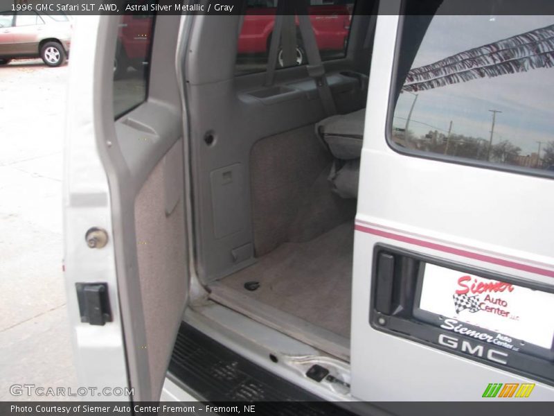Astral Silver Metallic / Gray 1996 GMC Safari SLT AWD