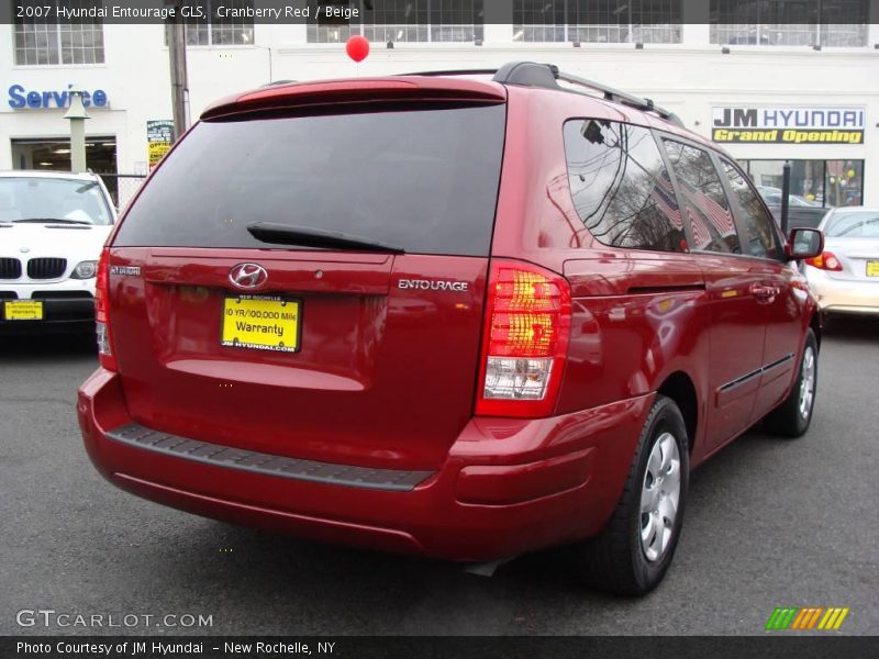 Cranberry Red / Beige 2007 Hyundai Entourage GLS