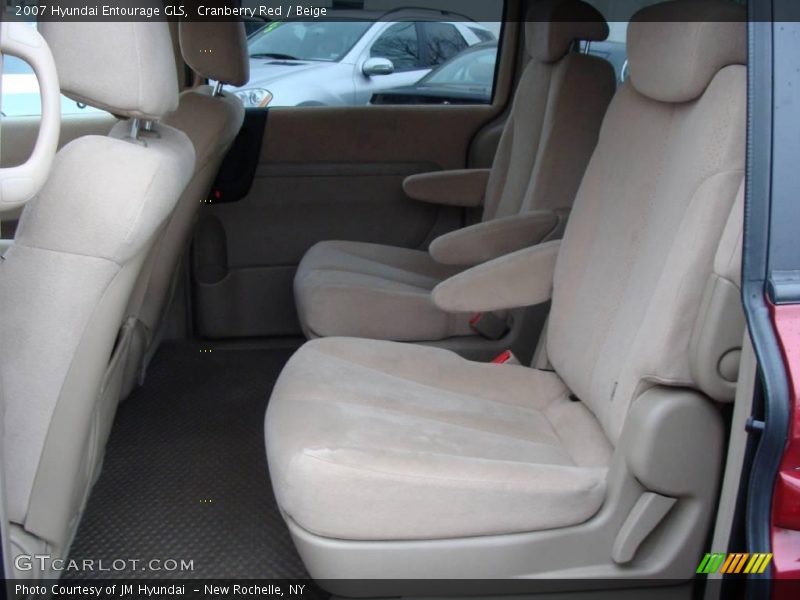 Cranberry Red / Beige 2007 Hyundai Entourage GLS