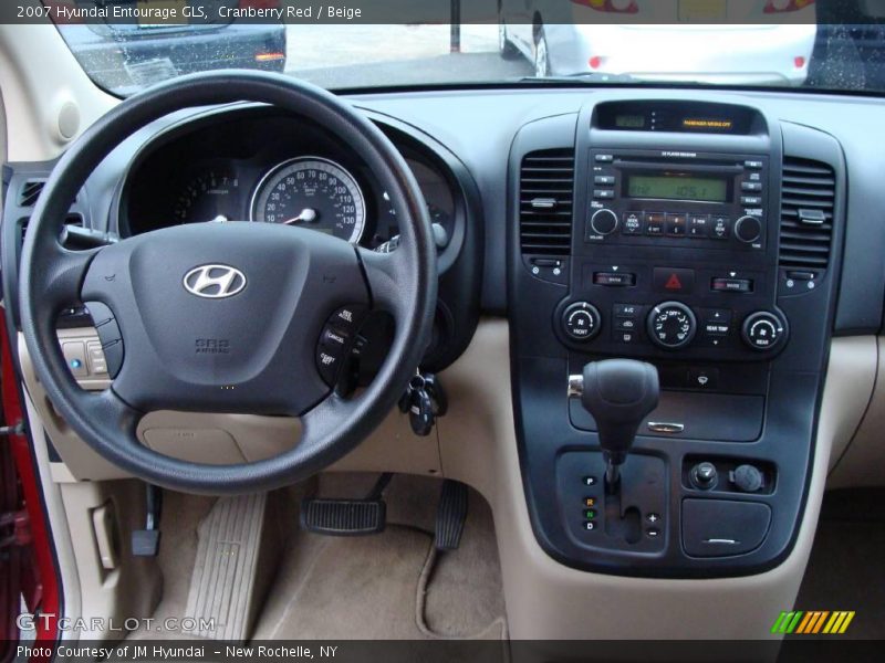 Cranberry Red / Beige 2007 Hyundai Entourage GLS