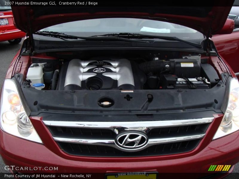 Cranberry Red / Beige 2007 Hyundai Entourage GLS