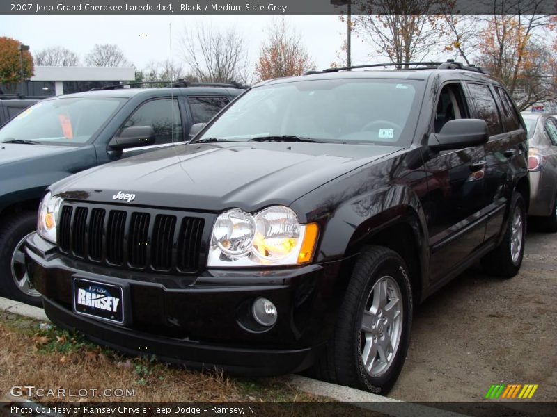 Black / Medium Slate Gray 2007 Jeep Grand Cherokee Laredo 4x4