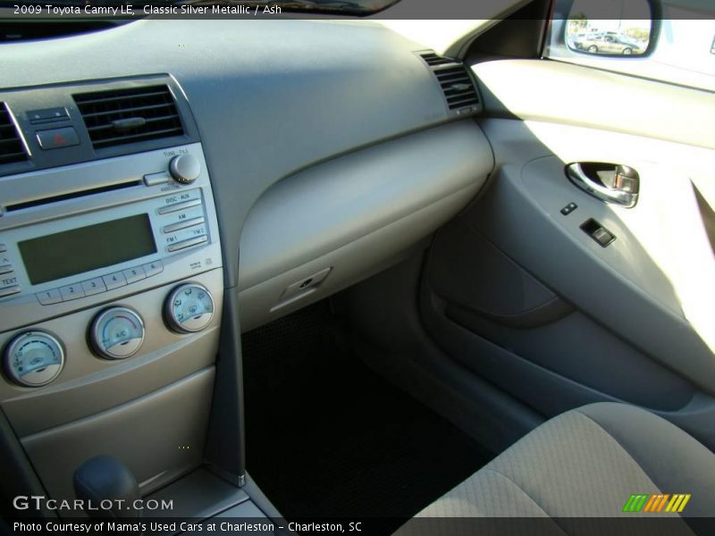 Classic Silver Metallic / Ash 2009 Toyota Camry LE