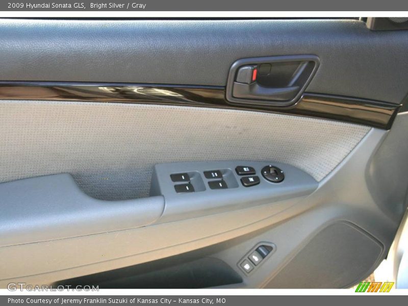 Bright Silver / Gray 2009 Hyundai Sonata GLS