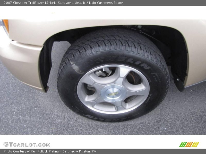 Sandstone Metallic / Light Cashmere/Ebony 2007 Chevrolet TrailBlazer LS 4x4