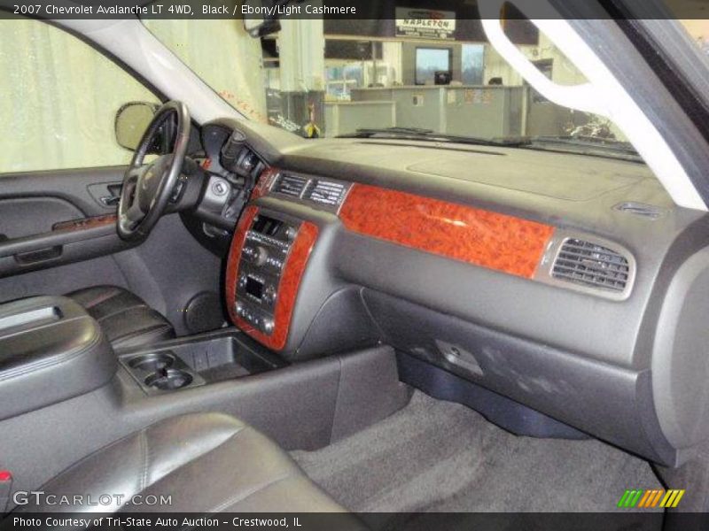 Black / Ebony/Light Cashmere 2007 Chevrolet Avalanche LT 4WD