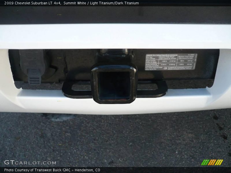 Summit White / Light Titanium/Dark Titanium 2009 Chevrolet Suburban LT 4x4