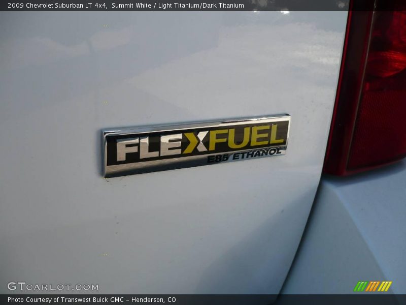 Summit White / Light Titanium/Dark Titanium 2009 Chevrolet Suburban LT 4x4