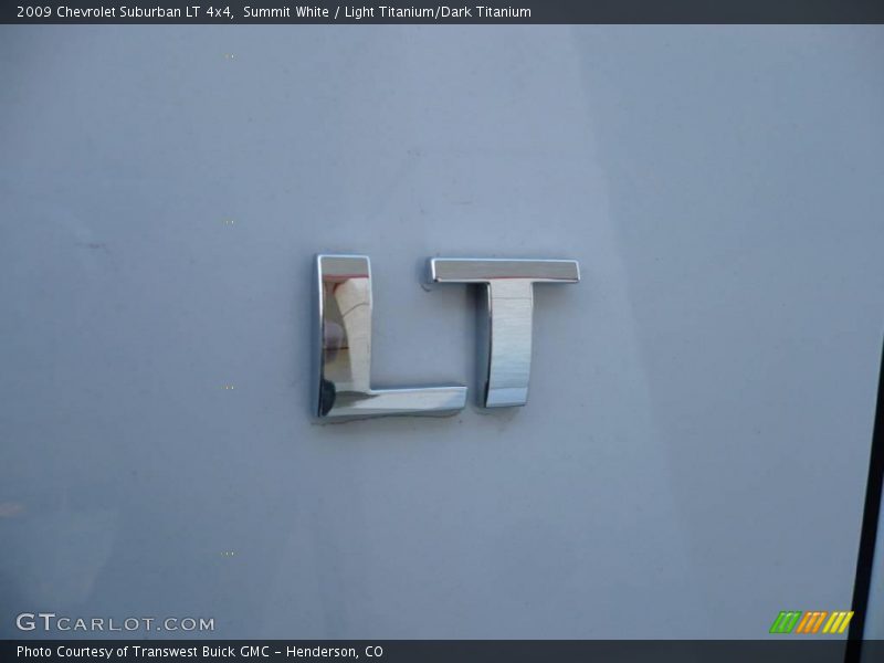 Summit White / Light Titanium/Dark Titanium 2009 Chevrolet Suburban LT 4x4