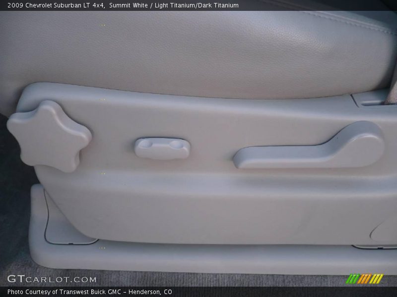 Summit White / Light Titanium/Dark Titanium 2009 Chevrolet Suburban LT 4x4