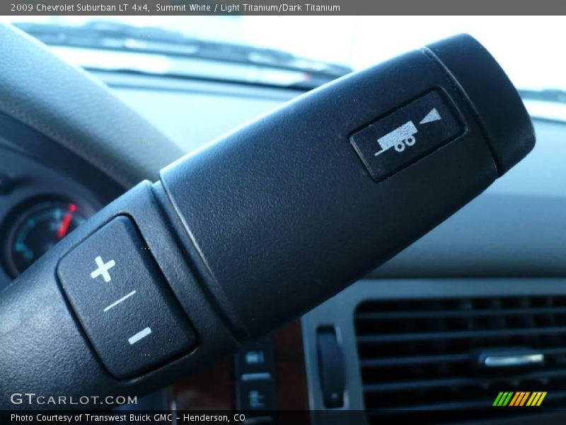 Summit White / Light Titanium/Dark Titanium 2009 Chevrolet Suburban LT 4x4