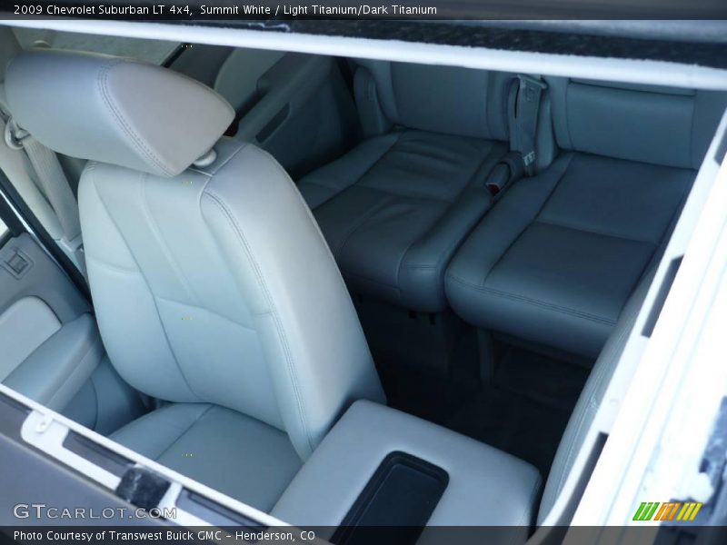 Summit White / Light Titanium/Dark Titanium 2009 Chevrolet Suburban LT 4x4