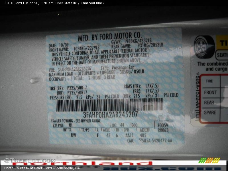 Brilliant Silver Metallic / Charcoal Black 2010 Ford Fusion SE