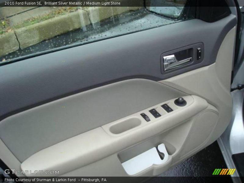 Brilliant Silver Metallic / Medium Light Stone 2010 Ford Fusion SE