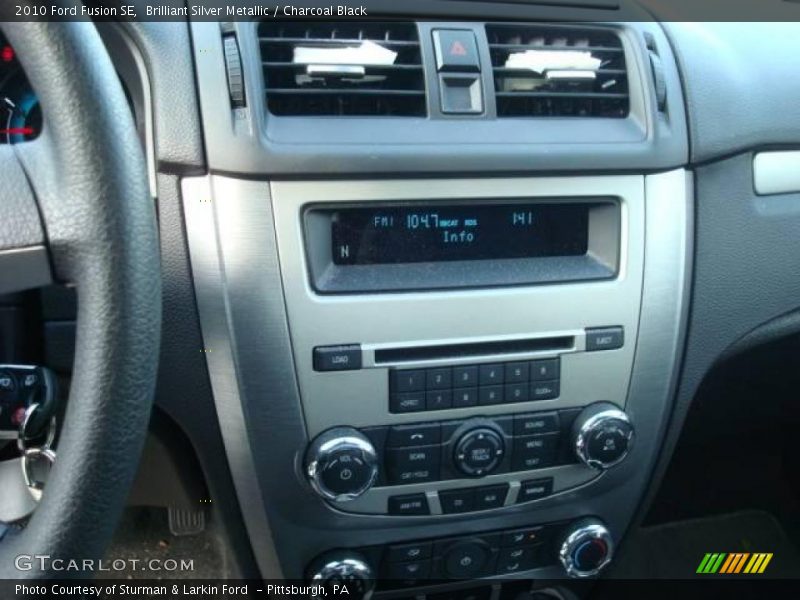 Brilliant Silver Metallic / Charcoal Black 2010 Ford Fusion SE