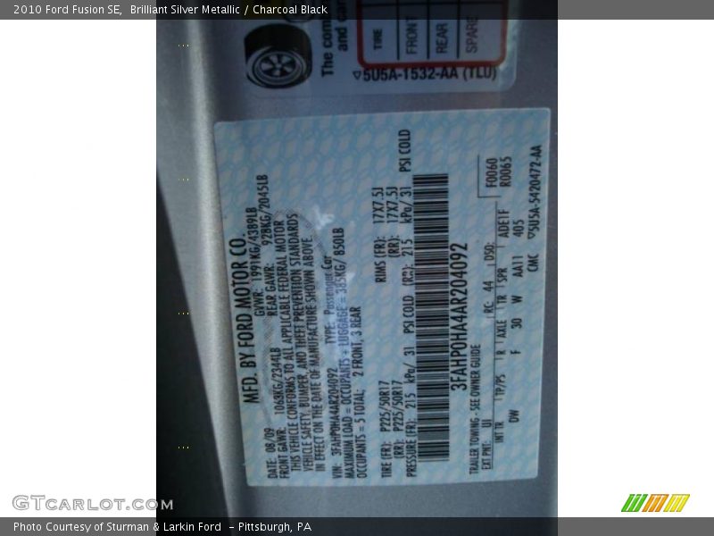 Brilliant Silver Metallic / Charcoal Black 2010 Ford Fusion SE