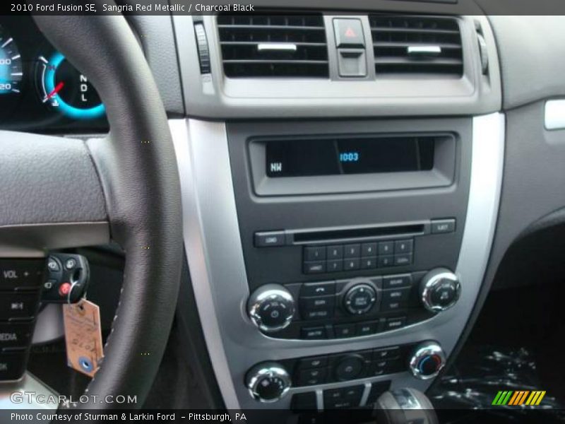Sangria Red Metallic / Charcoal Black 2010 Ford Fusion SE