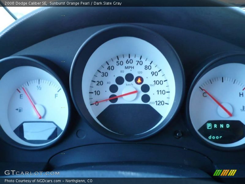 Sunburst Orange Pearl / Dark Slate Gray 2008 Dodge Caliber SE