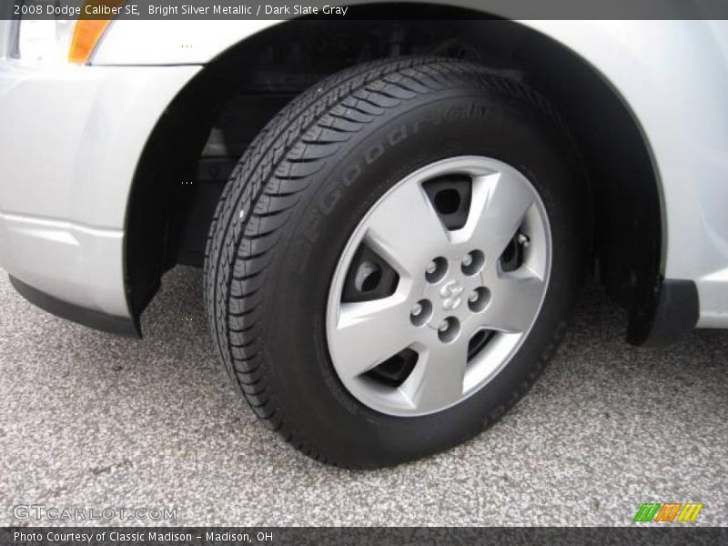 Bright Silver Metallic / Dark Slate Gray 2008 Dodge Caliber SE